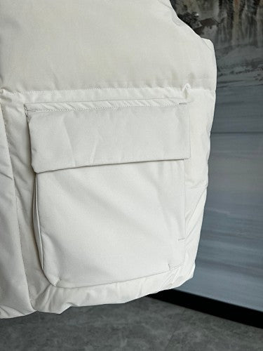 MLB B Logo Unisex White Stand-Collar Down Vest