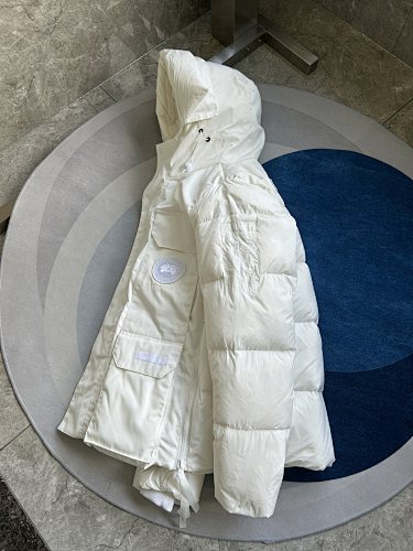 Canada Goose Hooded Puffer Parka in White